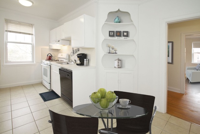 Hampton Court Apartments kitchen