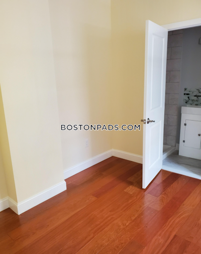 Cambridge Nice 2 Bed 2 Bath available 9/1 on Hancock St. in Cambridge   Central Square/cambridgeport - $3,200