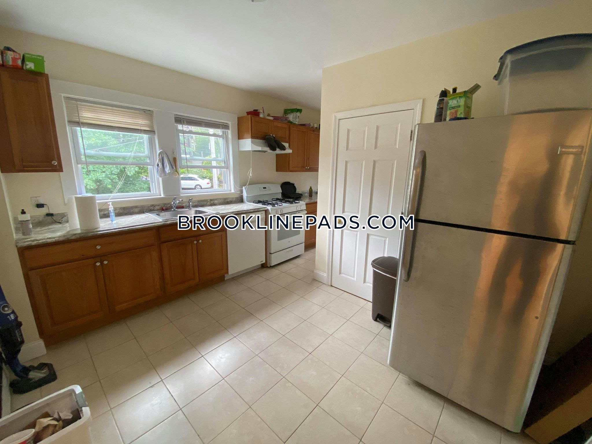 Boston Luxury Apartments Brookline Great deal for 3 bed 1 bath on