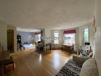 Brookline Apartment for rent 2 Bedrooms 1 Bath  Beaconsfield - $3,295 No Fee